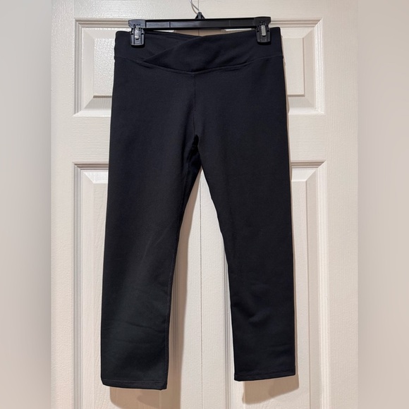 Fabletics Classic Black Women's Leggings. - Picture 1 of 11